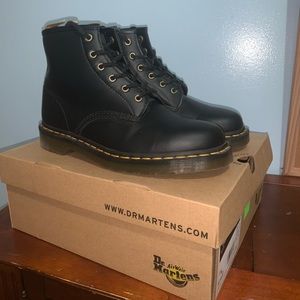 Sz 11 Felix/1460 Doc Martens Boots (Vegan)